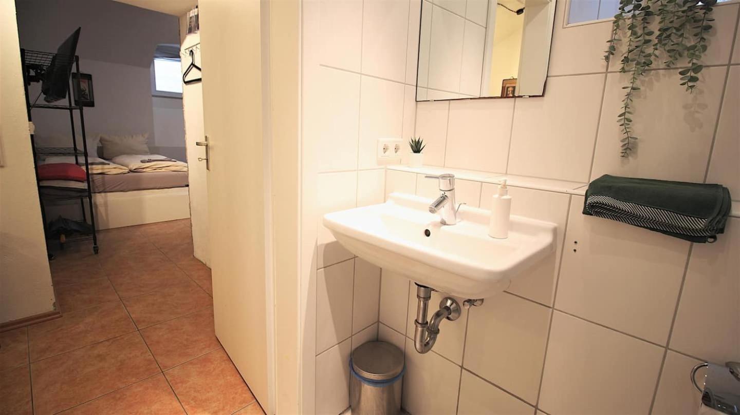 Fully Equipped Apartment Near Main Station Würzburg Exterior foto